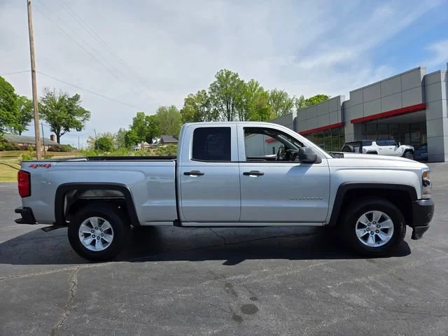 Used 2019 SILVER ICE METALLIC Chevrolet Work Truck image 9