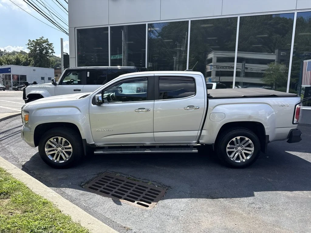 Used 2017 Silver GMC SLT image 6