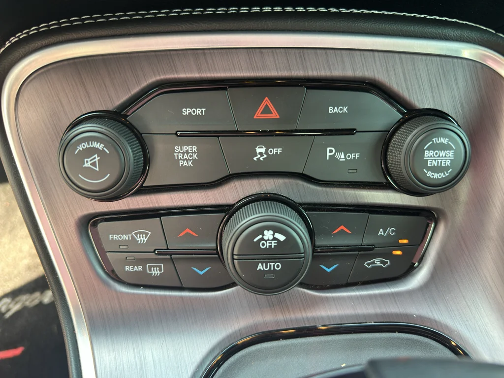 Used 2016 Torred Clearcoat Dodge R/T Scat Pack image 11