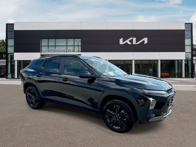 Used 2025 Black Chevrolet ACTIV image 2