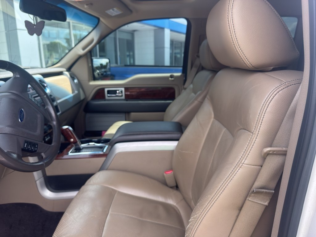 Used 2010 White Platinum Metallic Tri-Coat Ford Lariat image 10