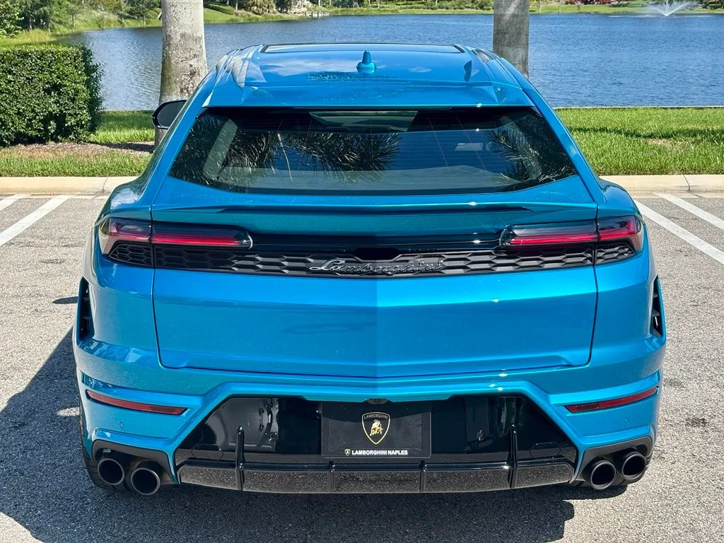 New 2026 Blue Lamborghini SE image 5