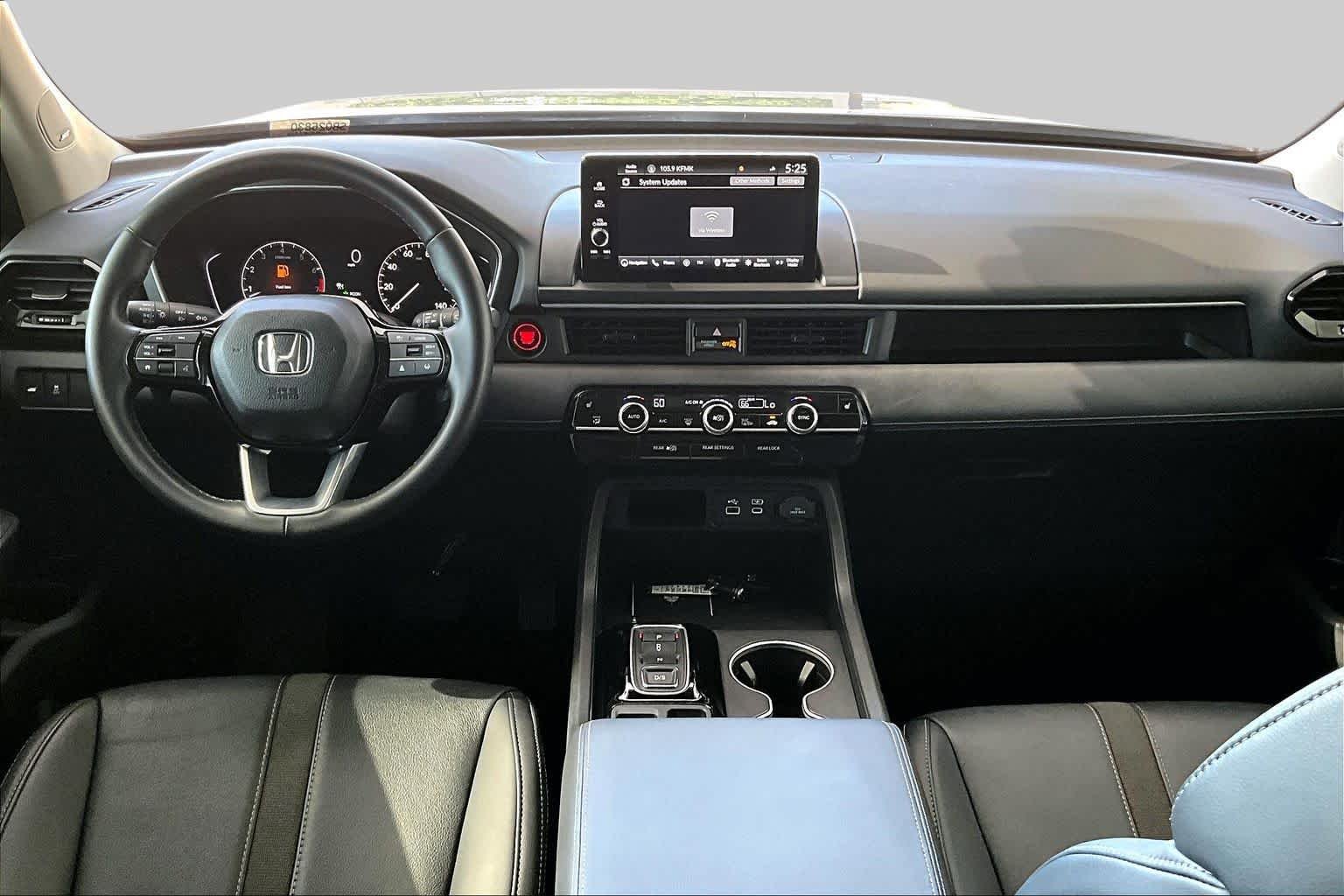 Used 2025 Sonic Gray Pearl Honda Touring image 16
