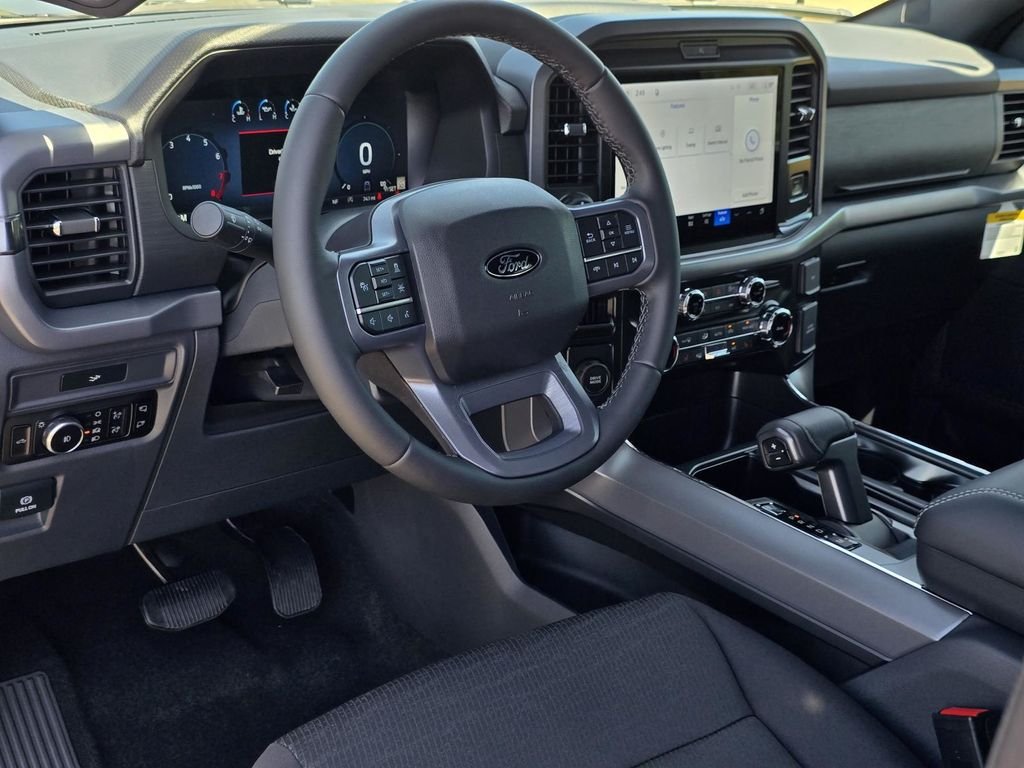 New 2026 Carbonized Gray Metallic Ford XLT image 15