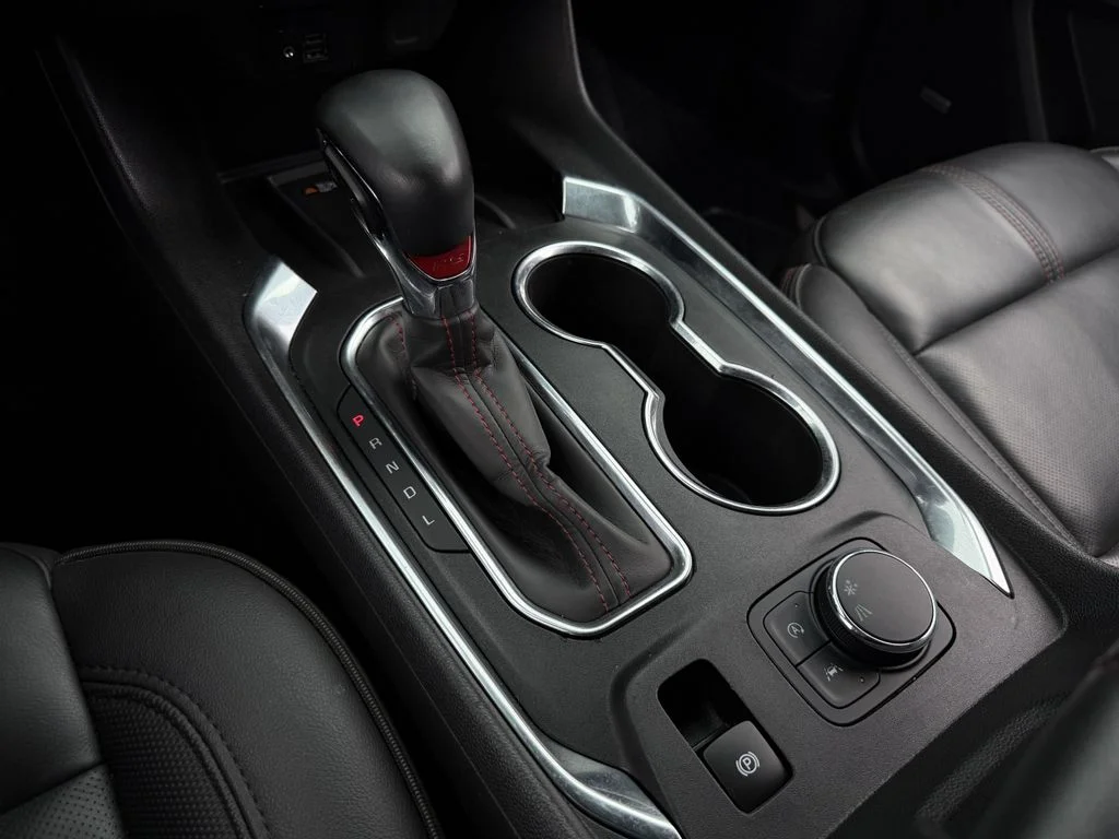 Used 2023 Red Chevrolet RS image 19