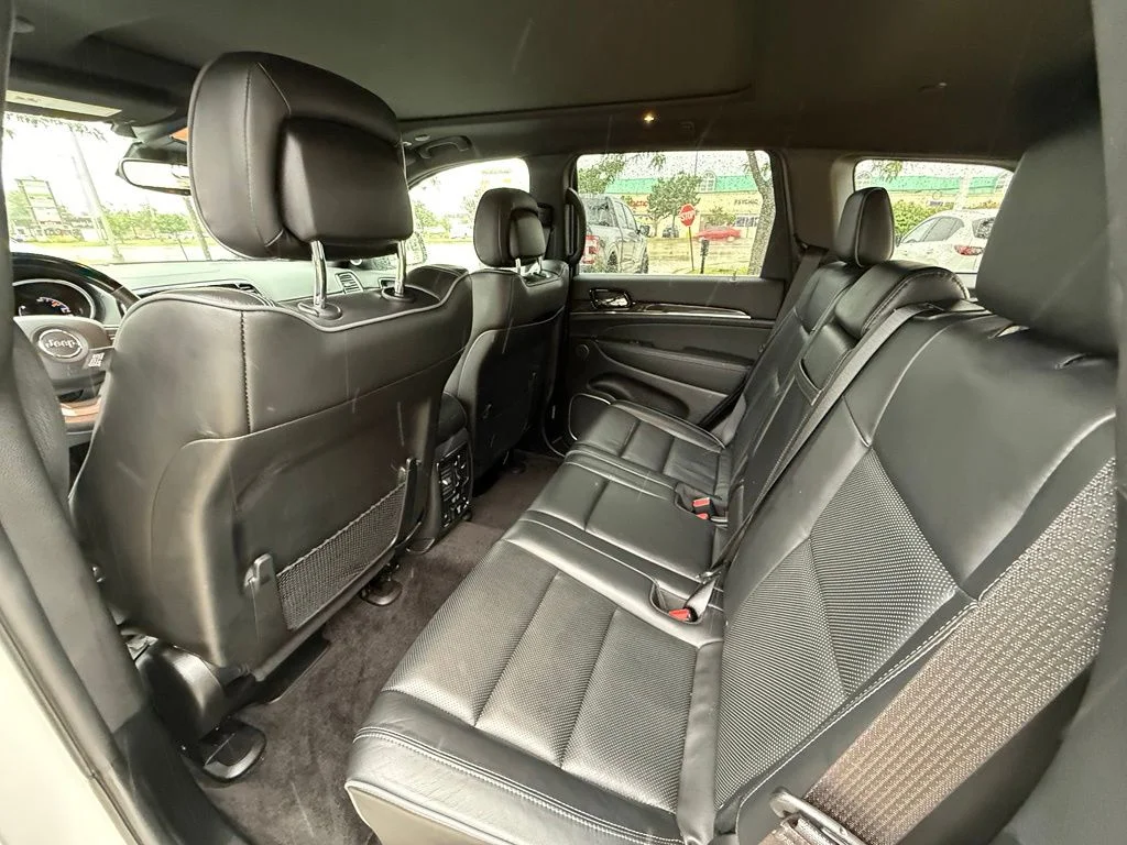 Used 2019 White Jeep Overland image 23