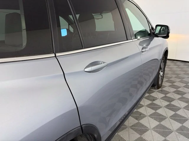 Used 2018 Silver Honda EX-L image 9