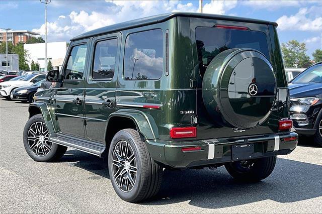 New 2027 MANUFAKTUR Olive Metallic Mercedes-Benz G 580 image 53