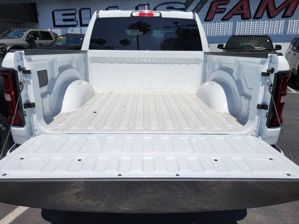 New 2026 Bright White Clear-Coat Exterior Paint RAM Big Horn/Lone Star image 18
