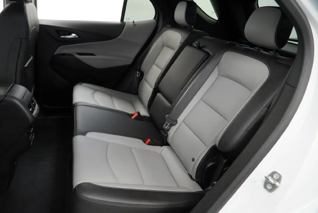 Used 2018 Beige Chevrolet Premier image 4