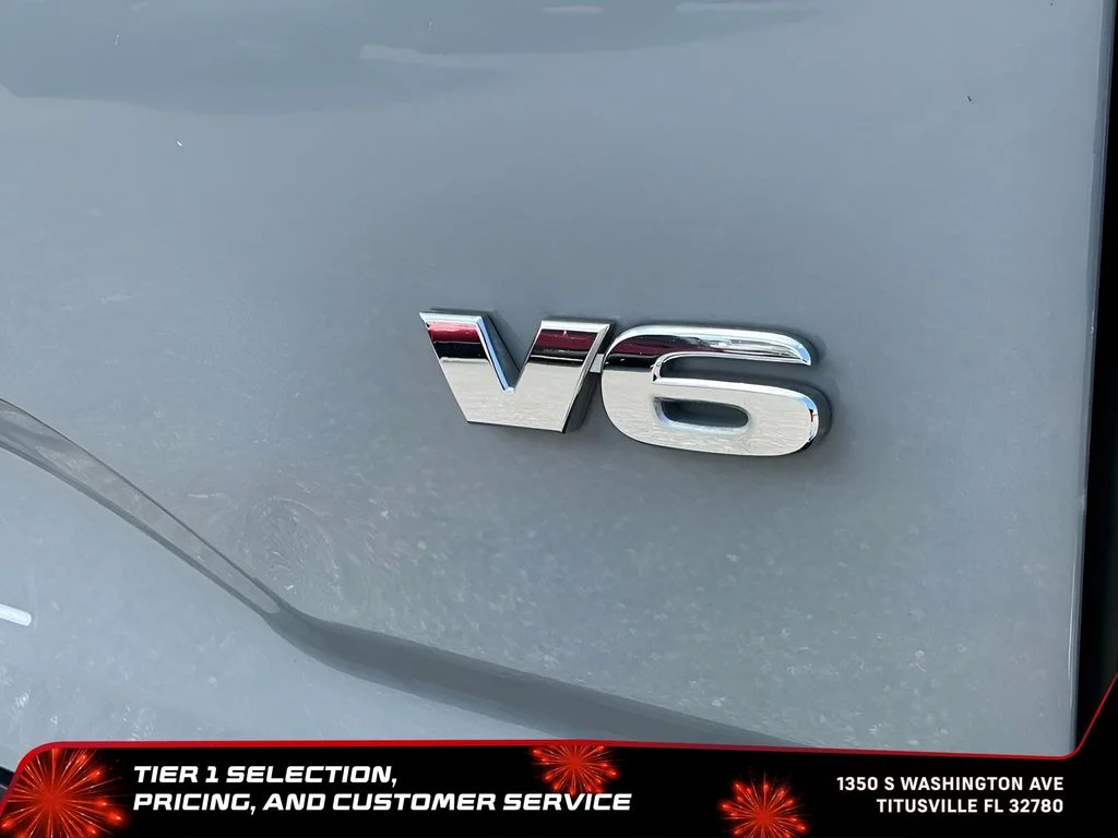 Used 2019  Toyota SR5 image 36