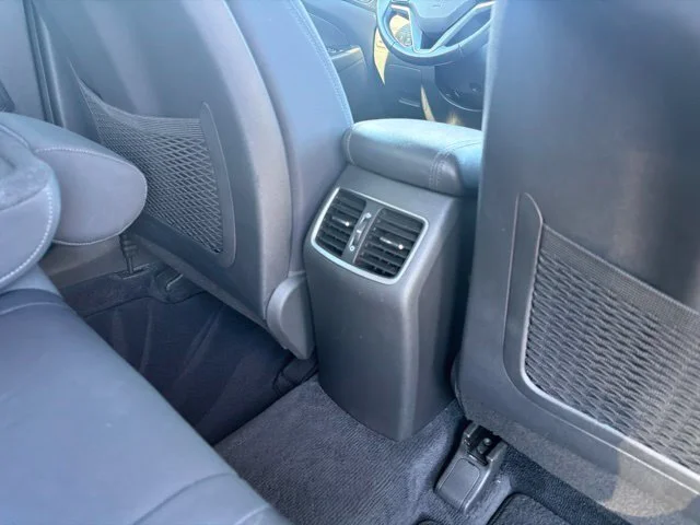 Used 2018 Black Noir Pearl Hyundai Value image 13