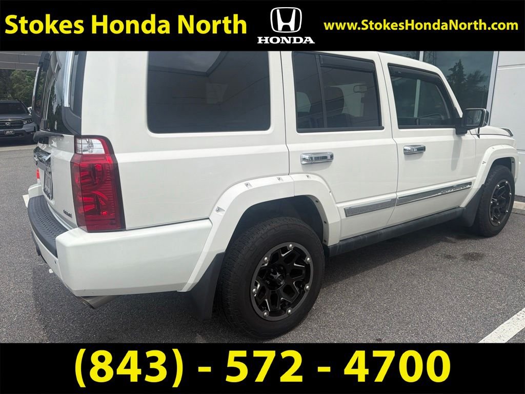 Used 2009 White Jeep Limited image 2