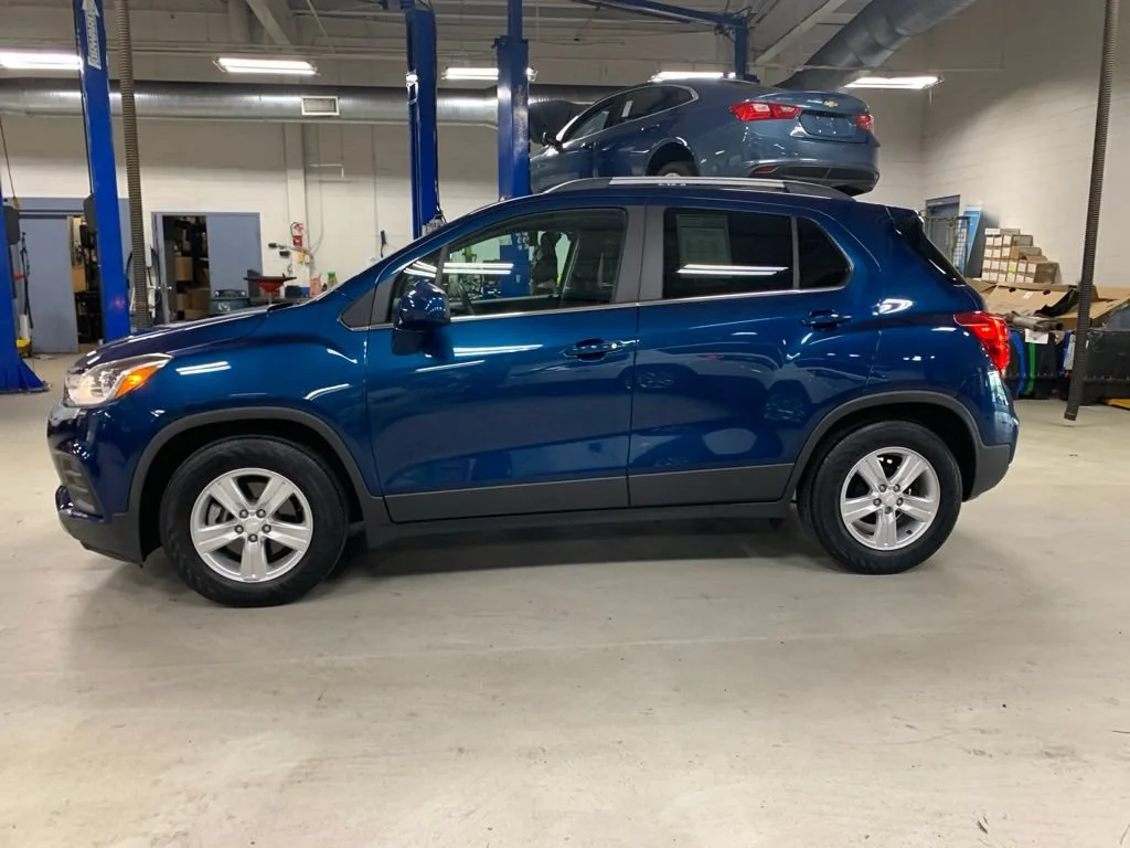 Used 2019 PACIFIC BLUE METALLIC Chevrolet LT image 3
