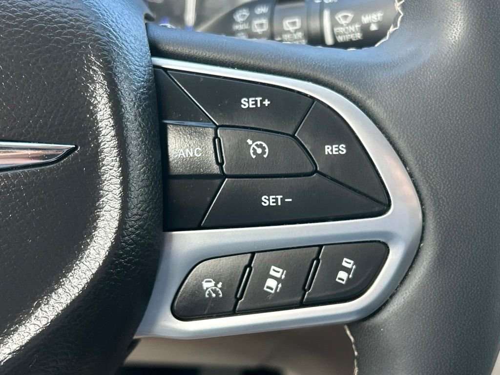 Used 2024 Silver Chrysler Touring L image 20
