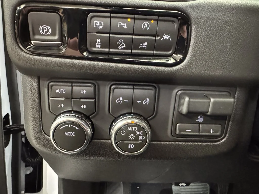 New 2026 Glacier White Tricoat GMC Denali image 23