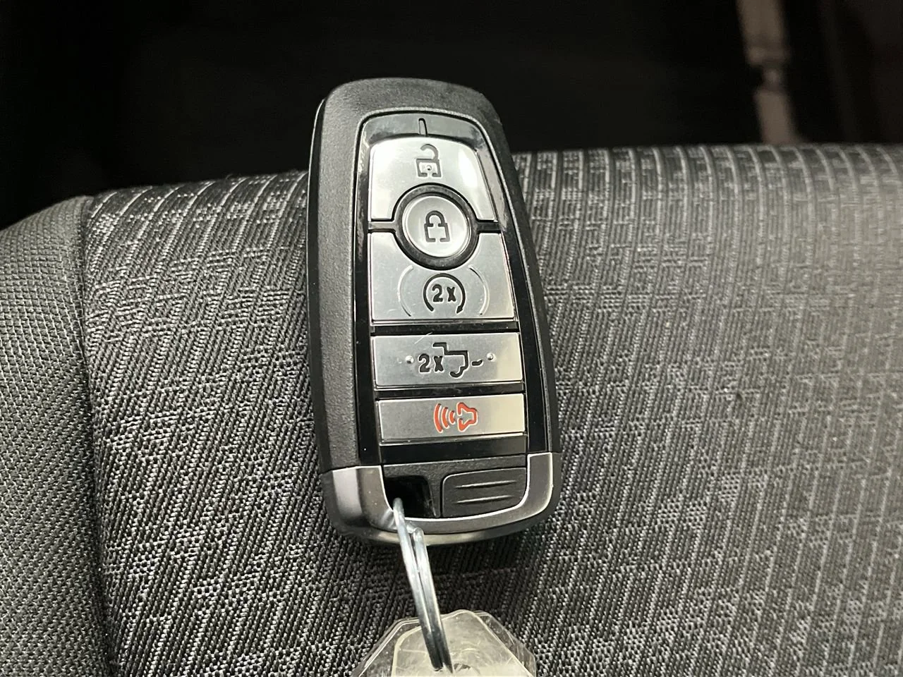Used 2024 Gray Ford XLT image 29