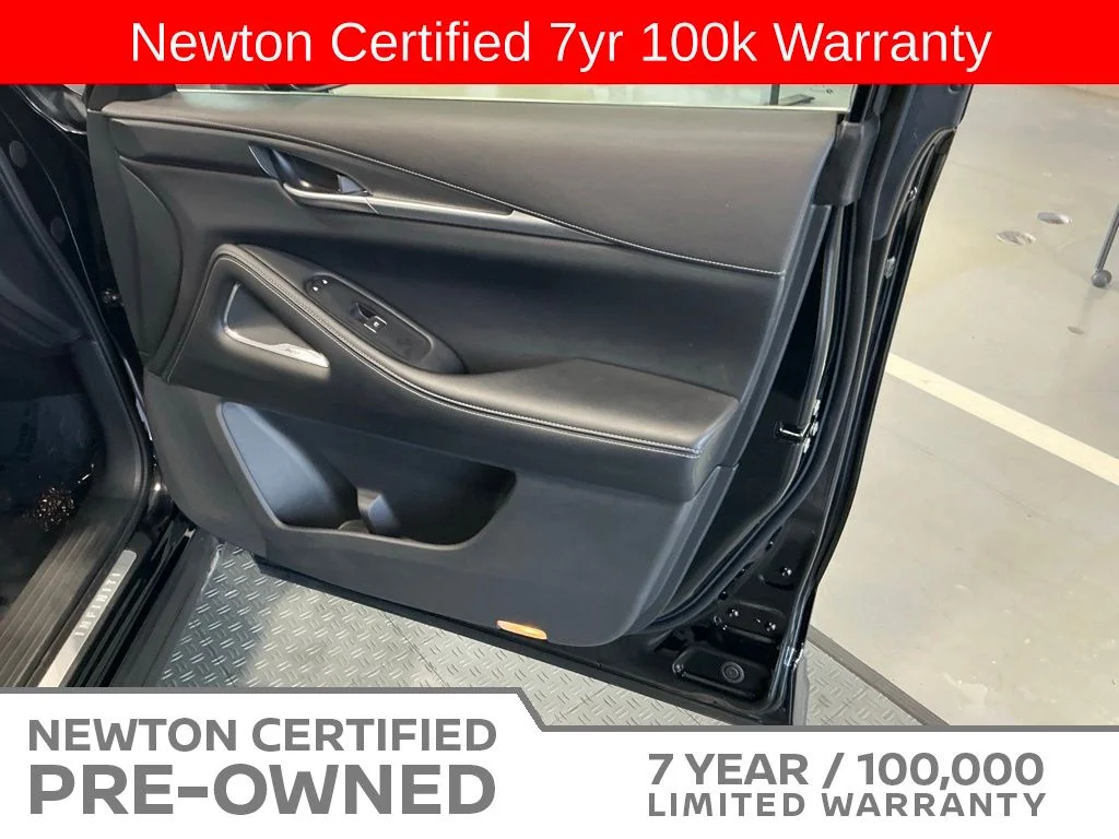 Certified Used 2025 Mineral Black INFINITI LUXE image 53