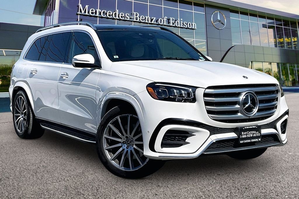 2025 Mercedes-Benz GLS GLS 580 4MATIC's photo