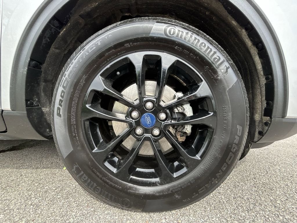 Used 2020 Silver Ford SE Sport image 19