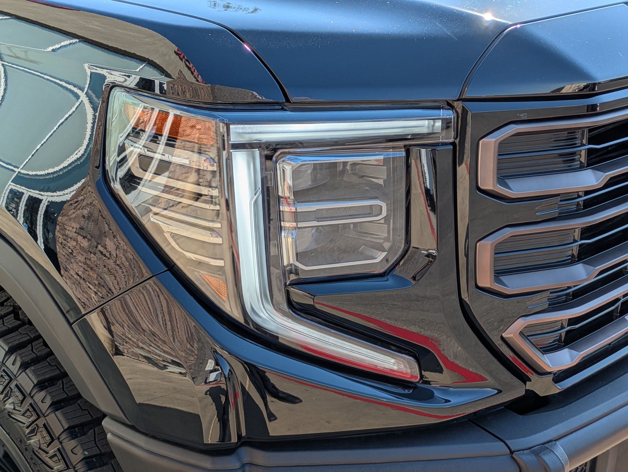 2026 GMC Sierra 1500 AT4X - Photo 10