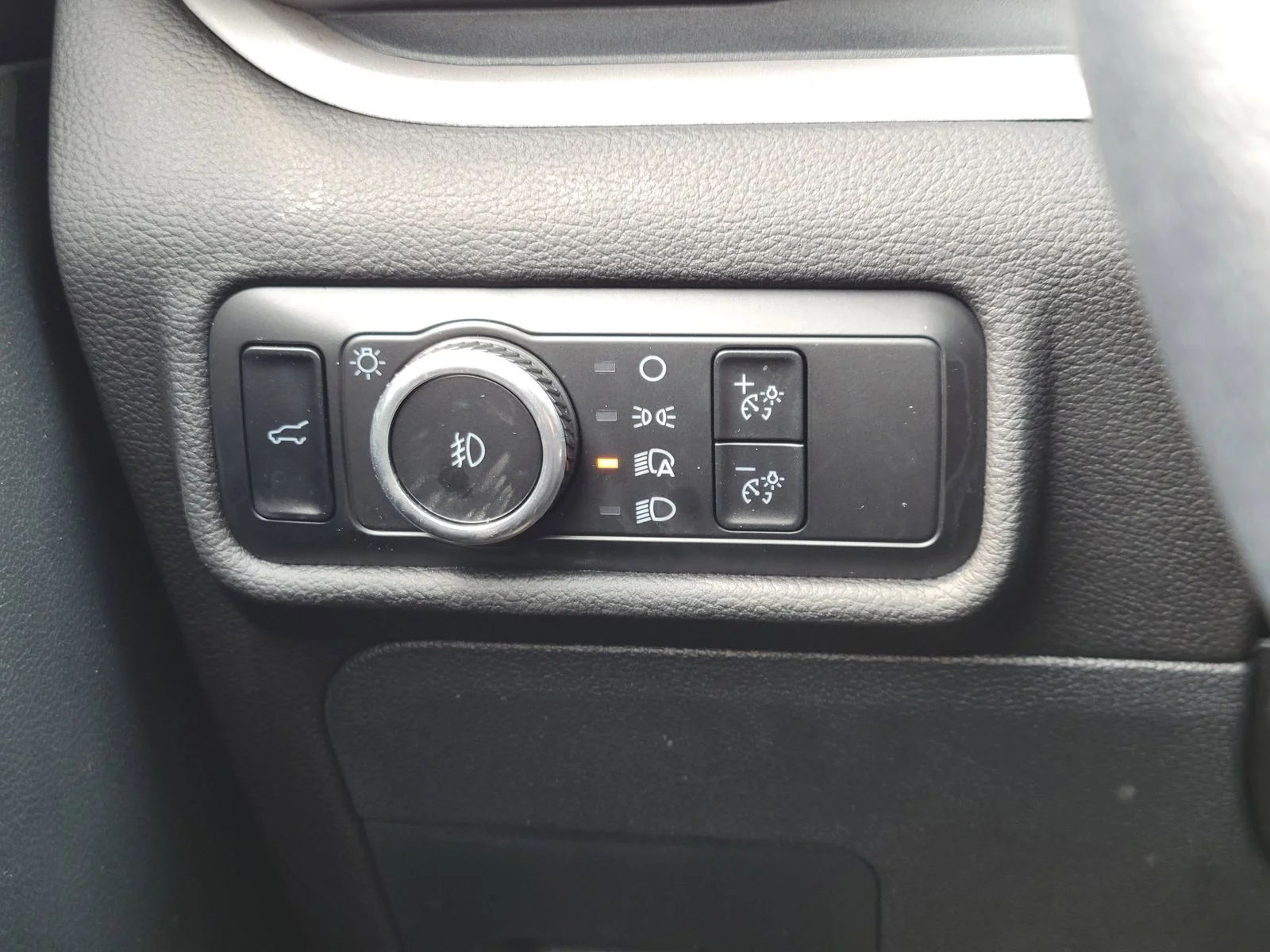 Used 2023 Silver Ford XLT image 13