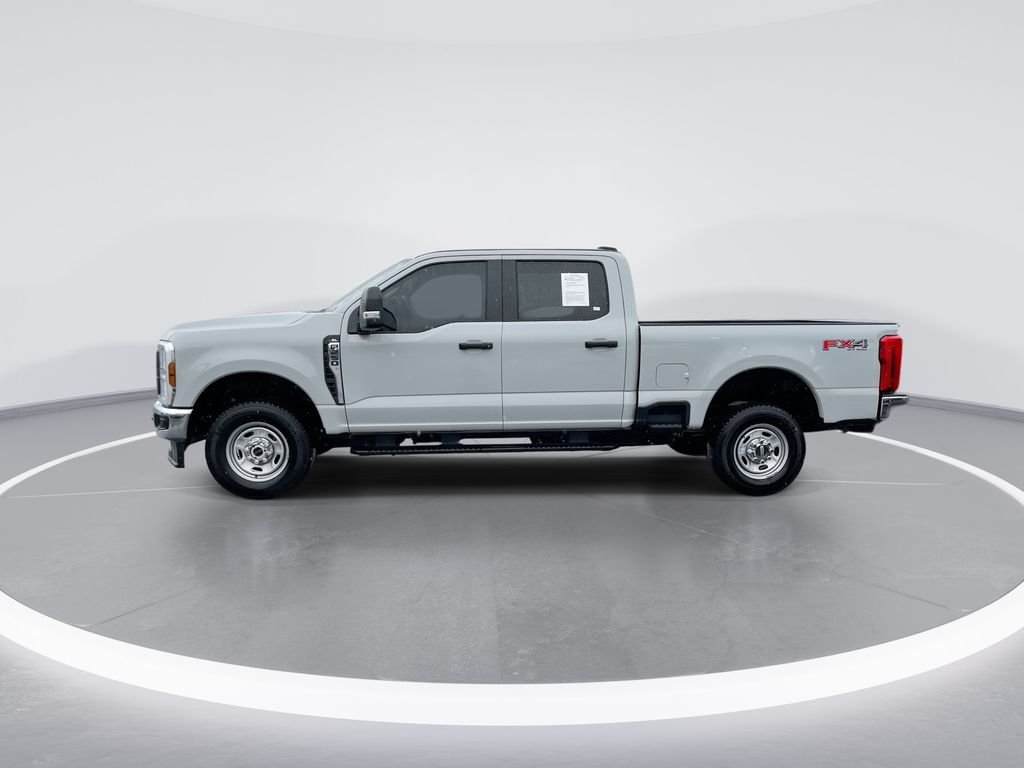 Used 2025 Avalanche Ford XL image 5
