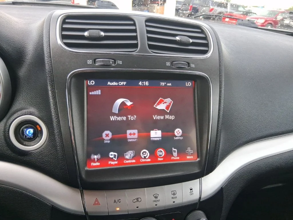 Used 2013 Brilliant Black Crystal Pearlcoat Dodge R/T image 22