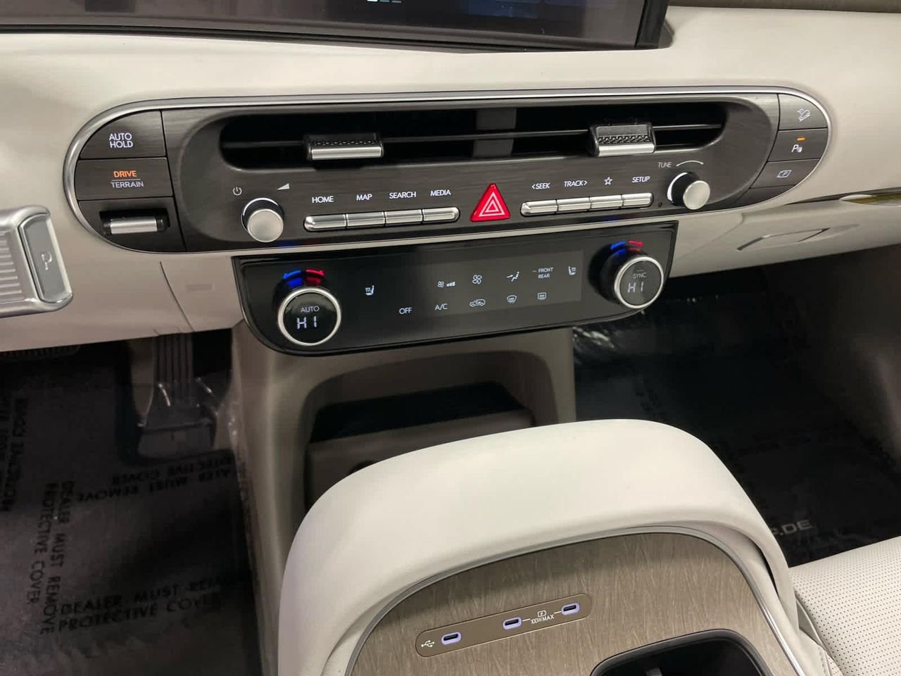 New 2026 Creamy White Pearl Hyundai SEL AWD image 35
