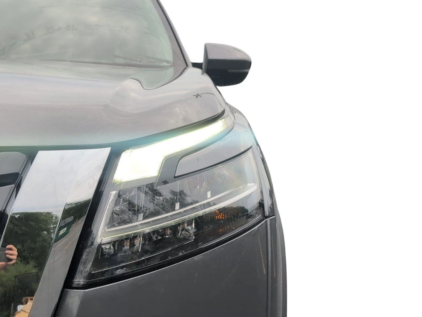 Used 2022 Gun Metallic Nissan SV image 12
