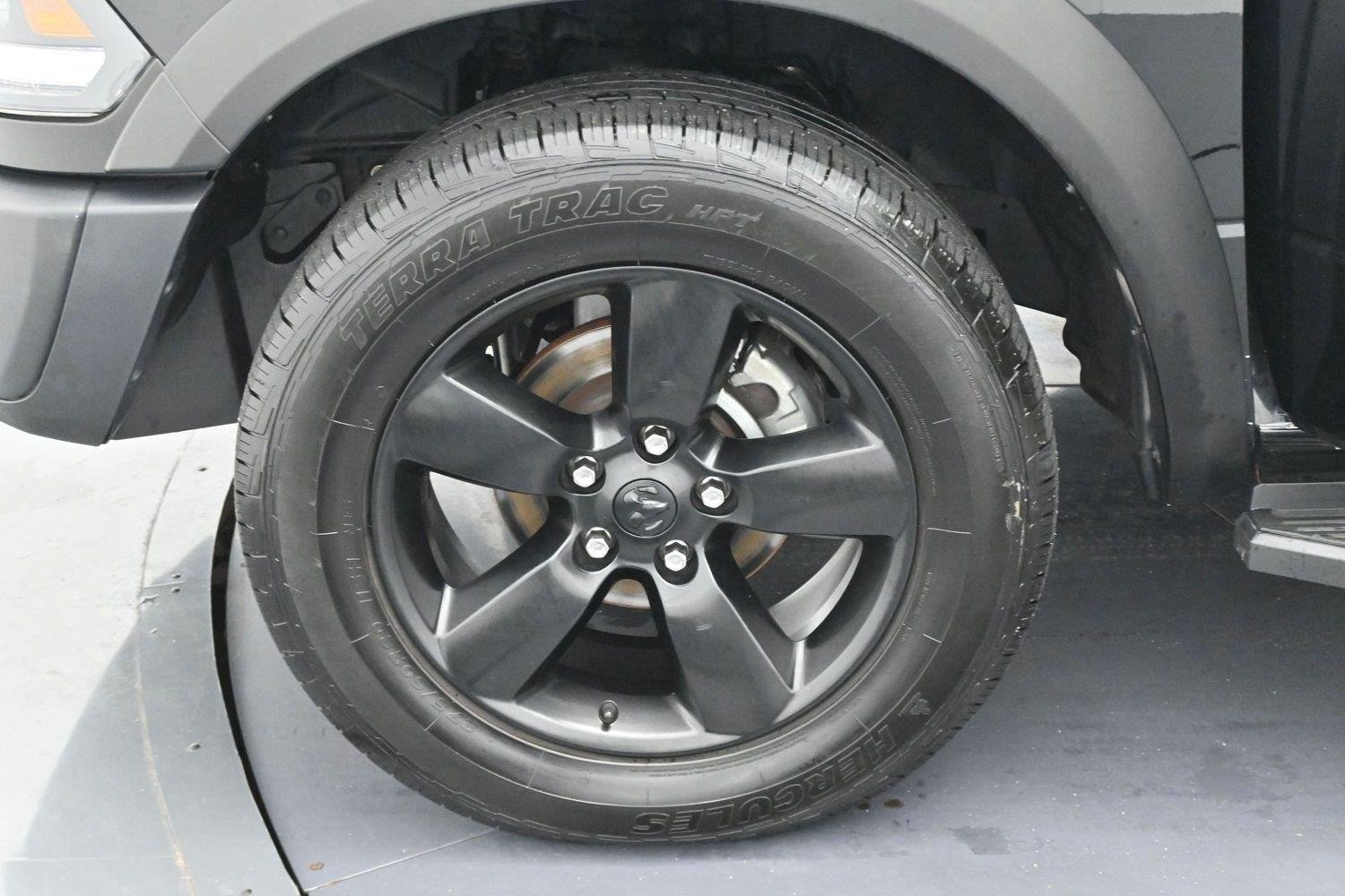 Used 2020 Diamond Black Crystal Pearlcoat Ram Warlock image 32