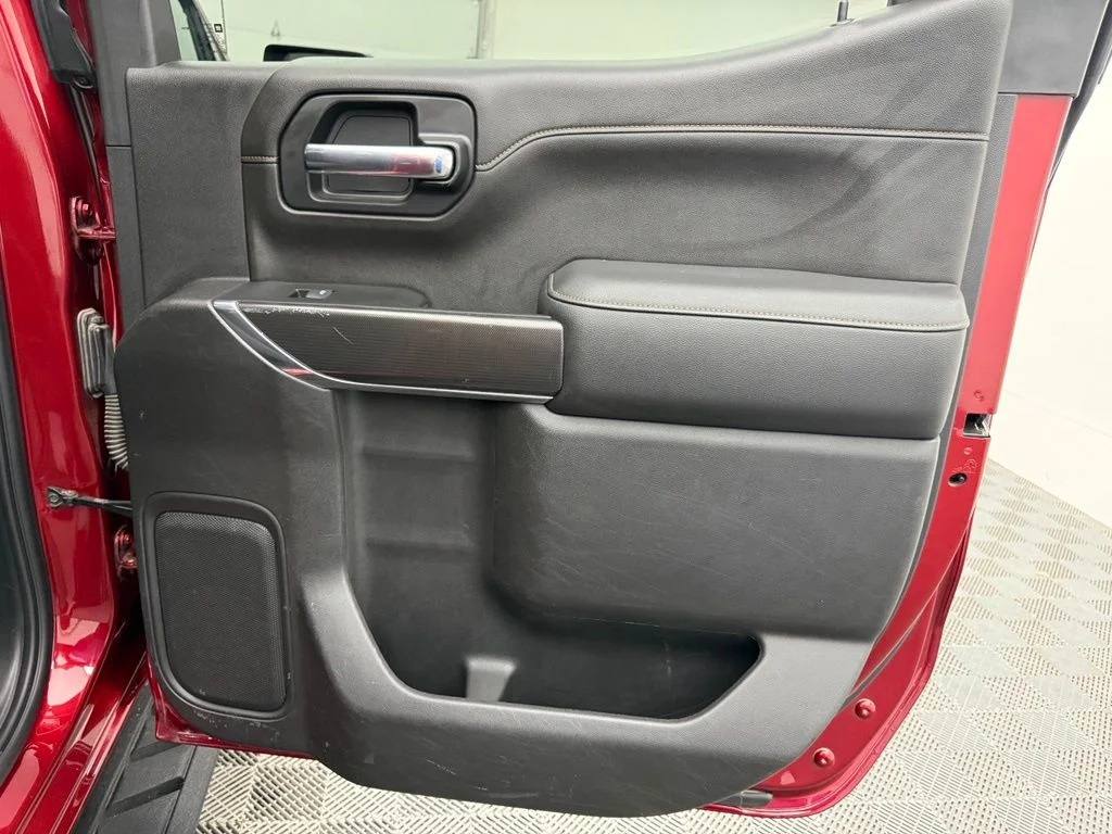 Used 2021 Red GMC AT4 image 30