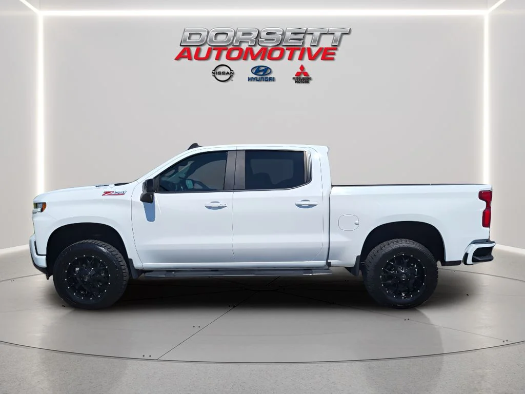 Used 2022 Summit White Chevrolet RST image 9