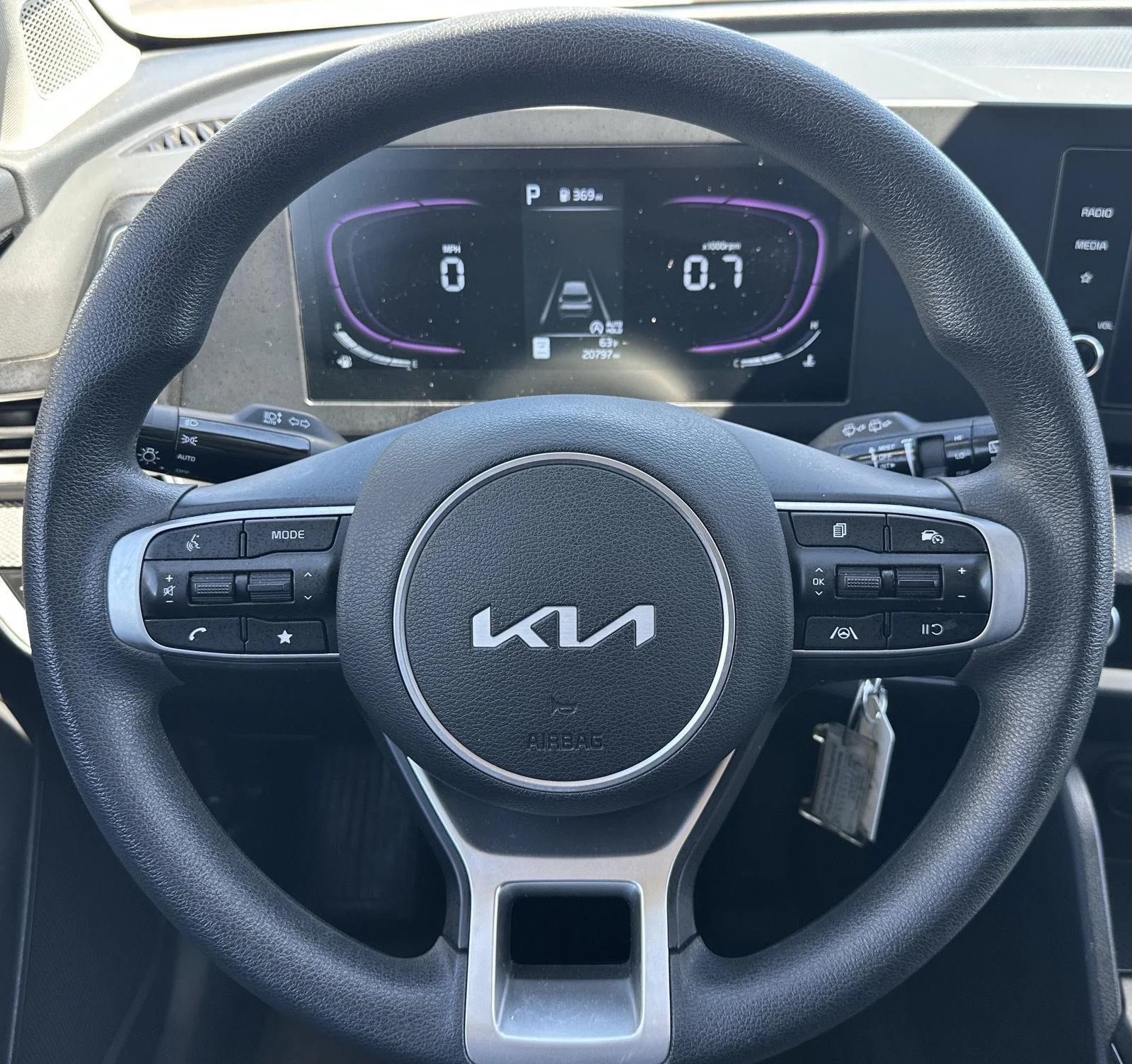 2025 Kia Sportage LX - Photo 24
