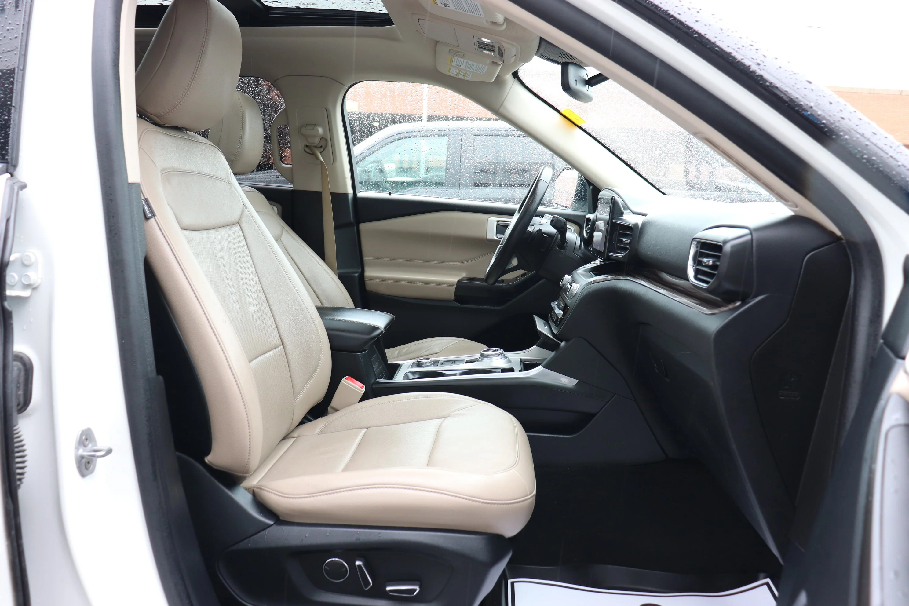Used 2020 White Ford Limited 4WD image 9