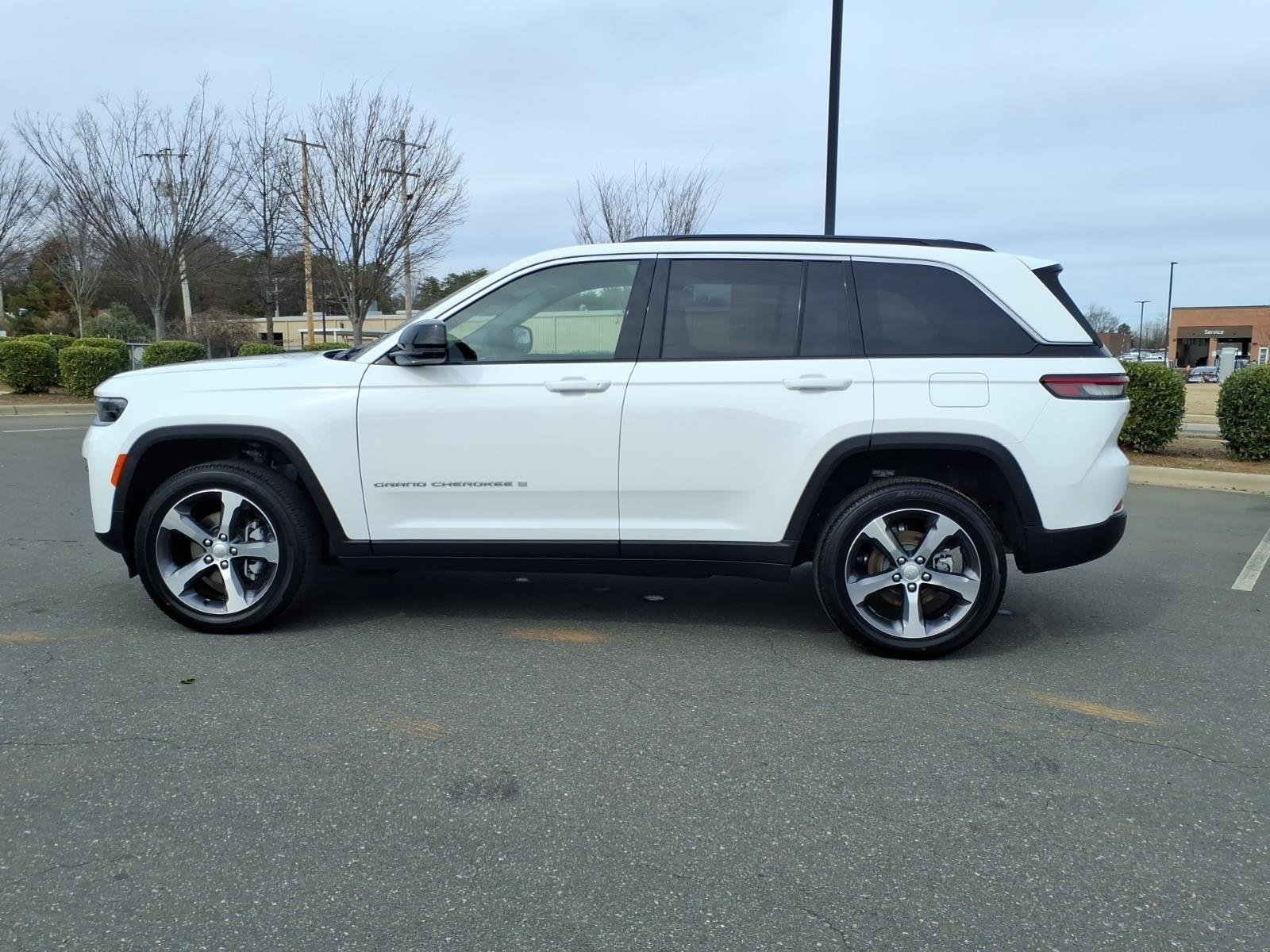 New 2026 Bright White Clearcoat Jeep Limited image 3