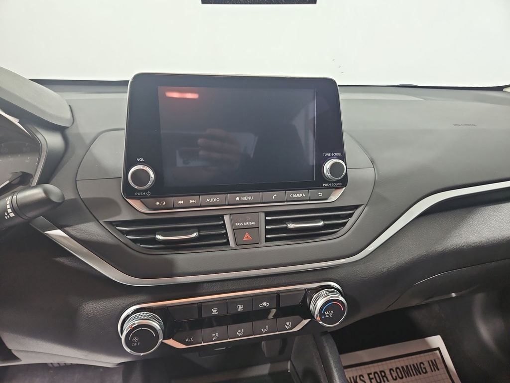 Used 2025 Black Nissan 2.5 S image 20