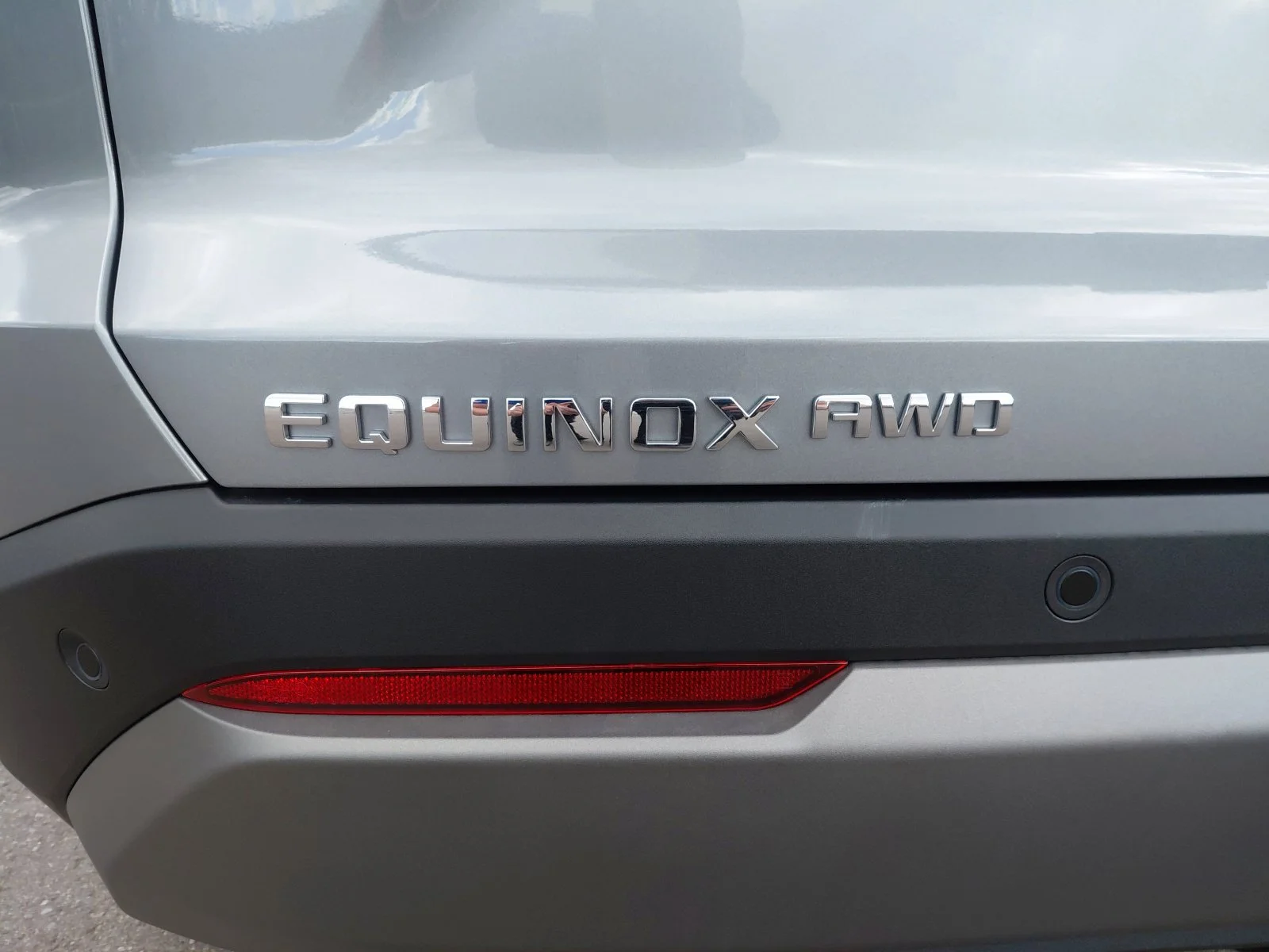 2027 Chevrolet Equinox LT - Photo 12