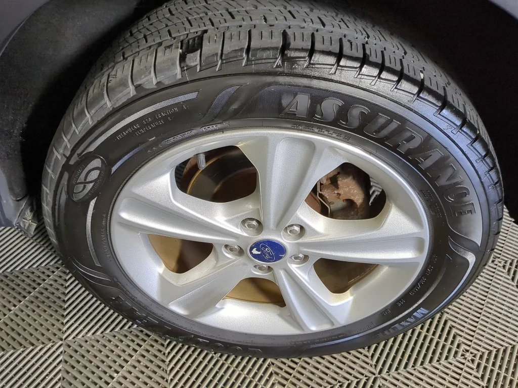 Used 2016 Red Ford SE image 16