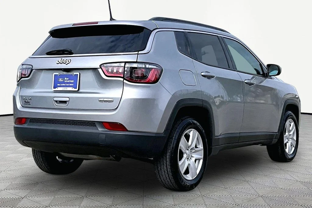 Certified 2022 Jeep Compass Latitude with VIN 3C4NJDBB1NT174324 for sale in Kansas City