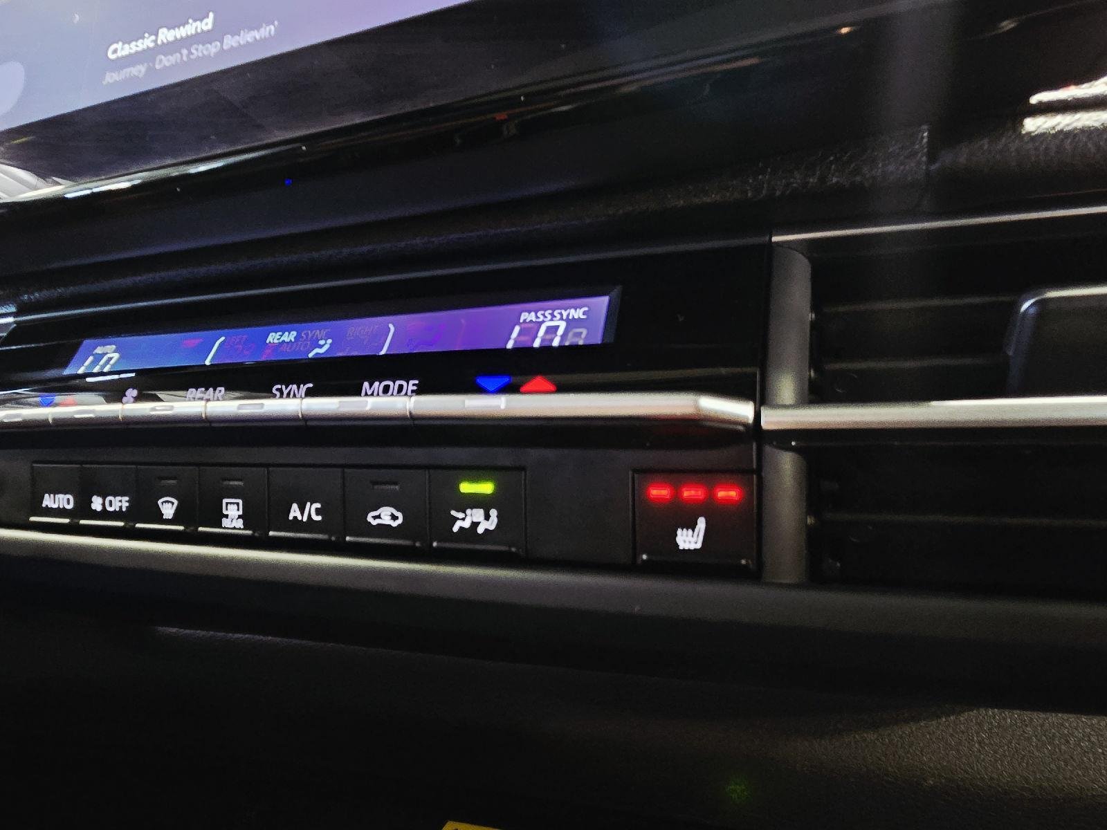 Used 2026 Ice Cap Toyota XSE image 33