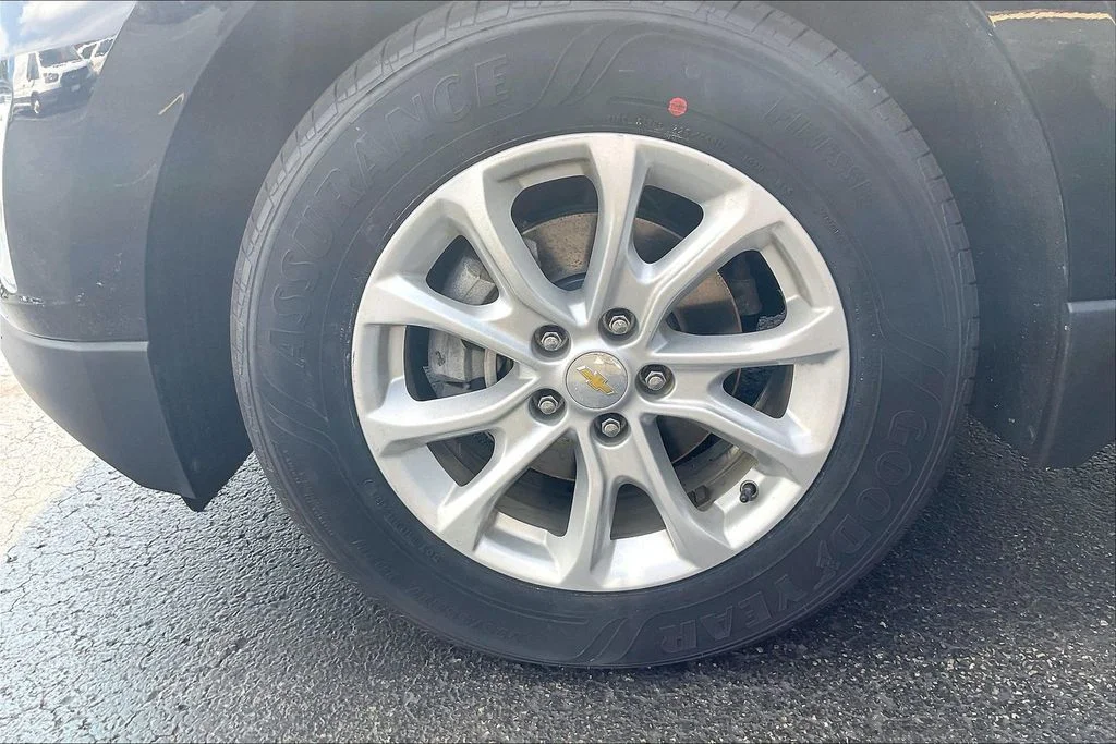 Used 2018 Mosaic Black Metallic Chevrolet LT image 8