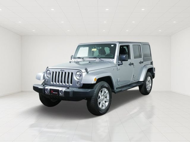 Used 2016 Silver Jeep Unlimited Sahara image 3