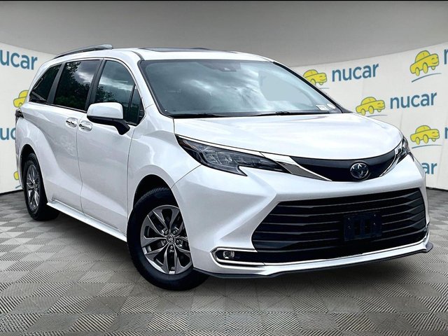 2024 Toyota Sienna XLE