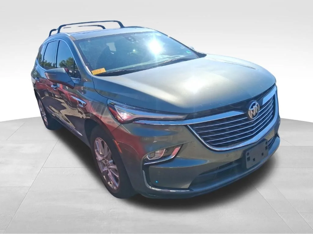 Used 2023 Green Buick Premium Group image 3