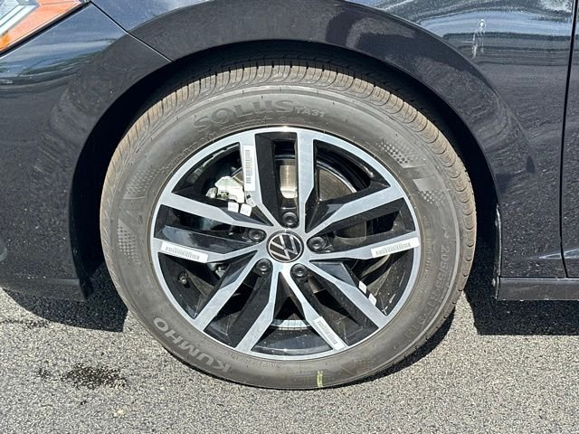 New 2026 Deep Black Pearl Volkswagen 1.5T SE image 9