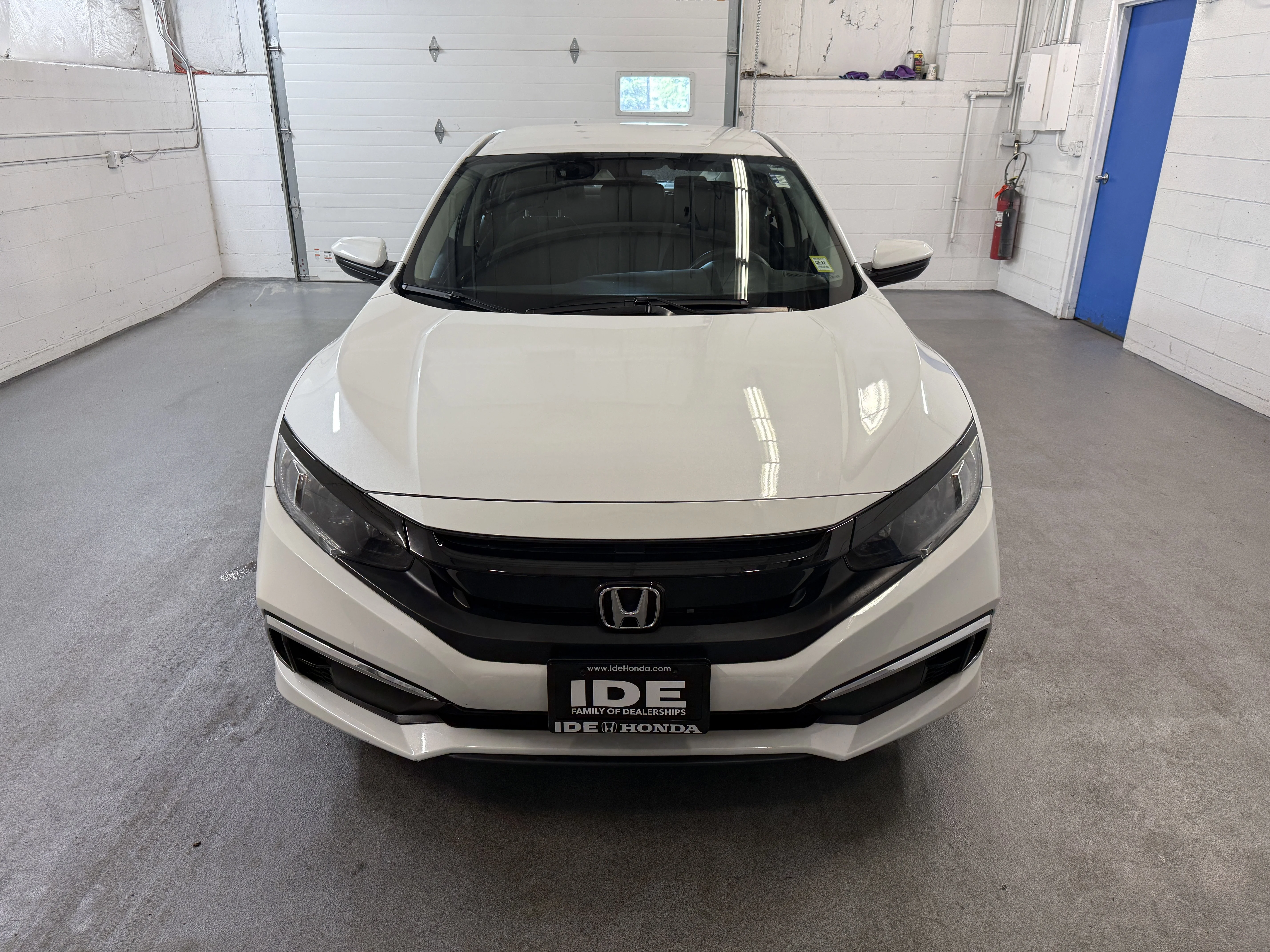Certified Used 2019 Platinum White Pearl Honda LX image 3
