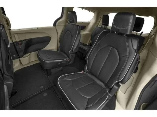 New 2026 Red Hot Pearl-Coat Exterior Paint Chrysler Pinnacle image 34