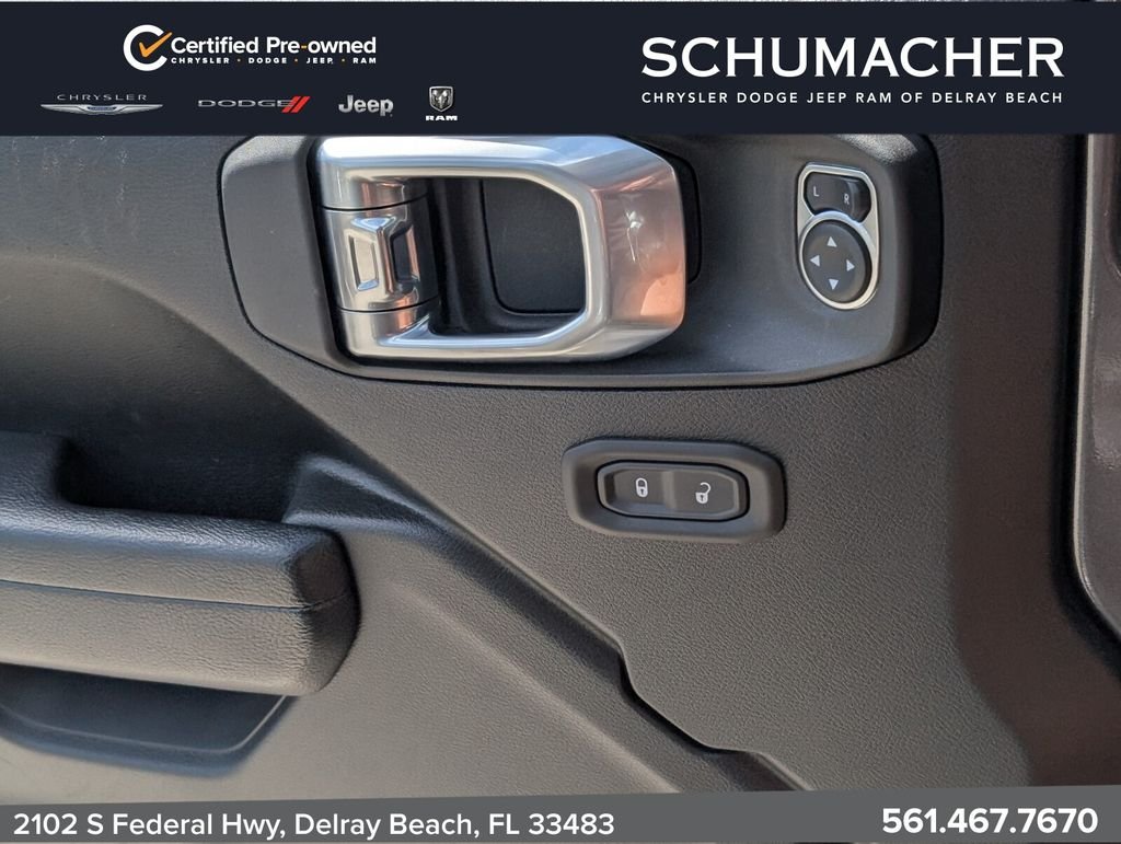 Used 2022 Gray Jeep Rubicon image 25