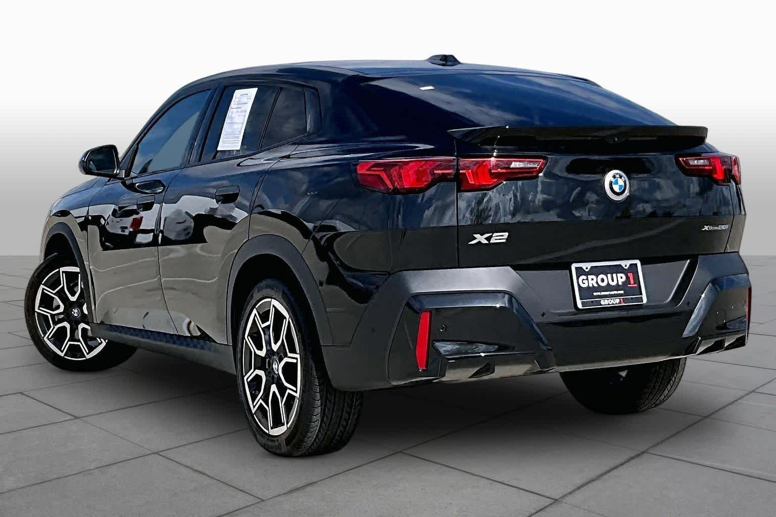 Used 2025 Black Sapphire Metallic BMW xDrive28i image 11